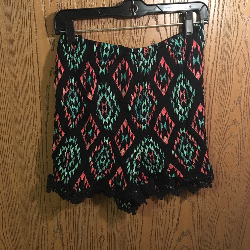 Graphic Aztec Stretch Shorts